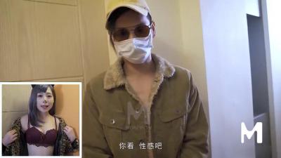 妹妹玩换装游戏最后玩过火.